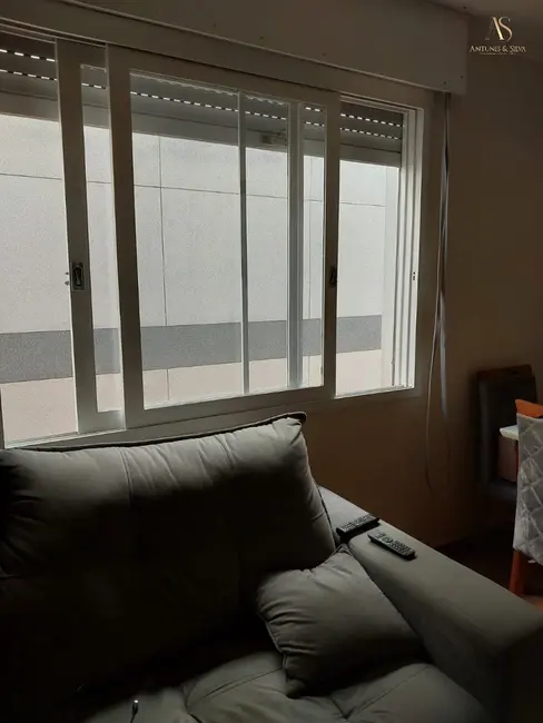 Apartamento com 1 quarto à venda, 45m2 em Vila Ipiranga, Porto Alegre - RS - imagem 6 Foto 6 de Apartamento com 1 quarto à venda, 45m2 em Vila Ipiranga, Porto Alegre - RS