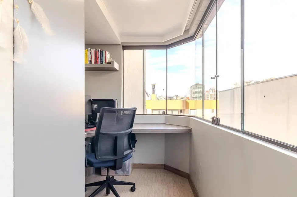 Apartamento com 2 quartos à venda, 92m2 em Mont Serrat, Porto Alegre - RS - imagem 7 Foto 7 de Apartamento com 2 quartos à venda, 92m2 em Mont Serrat, Porto Alegre - RS