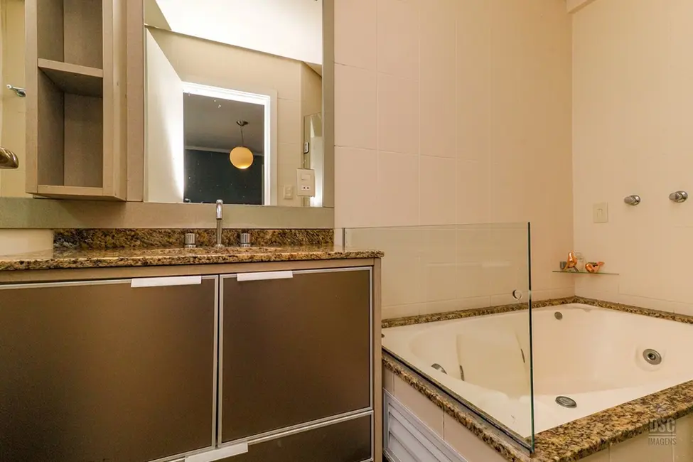 Foto 8 de Apartamento com 3 quartos à venda, 121m2 em Jardim Itu, Porto Alegre - RS
