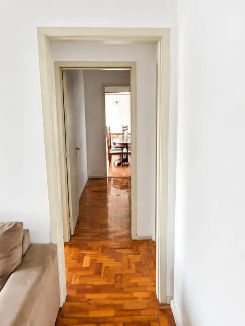 Apartamento com 2 quartos à venda, 62m2 em Vila Ipiranga, Porto Alegre - RS - imagem 5 Foto 5 de Apartamento com 2 quartos à venda, 62m2 em Vila Ipiranga, Porto Alegre - RS