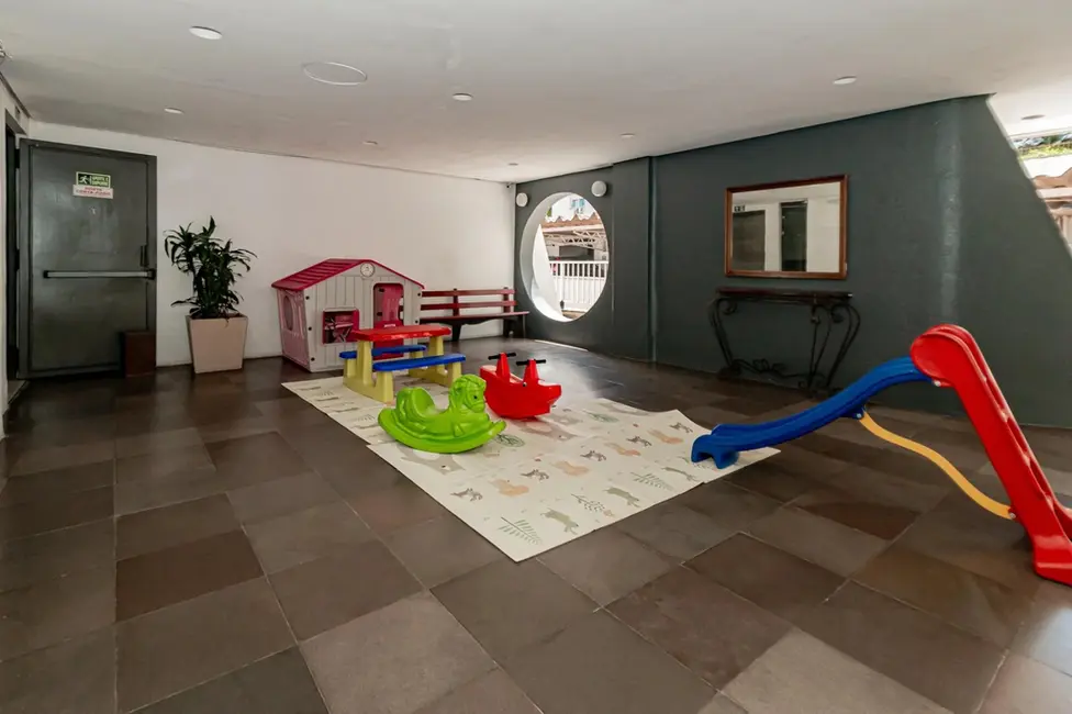 Apartamento com 3 quartos à venda, 116m2 em Rio Branco, Porto Alegre - RS - imagem 3 Foto 3 de Apartamento com 3 quartos à venda, 116m2 em Rio Branco, Porto Alegre - RS