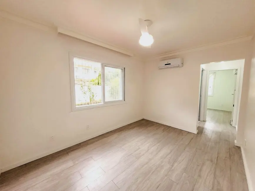 Foto 1 de Apartamento com 1 quarto à venda, 37m2 em Jardim do Salso, Porto Alegre - RS