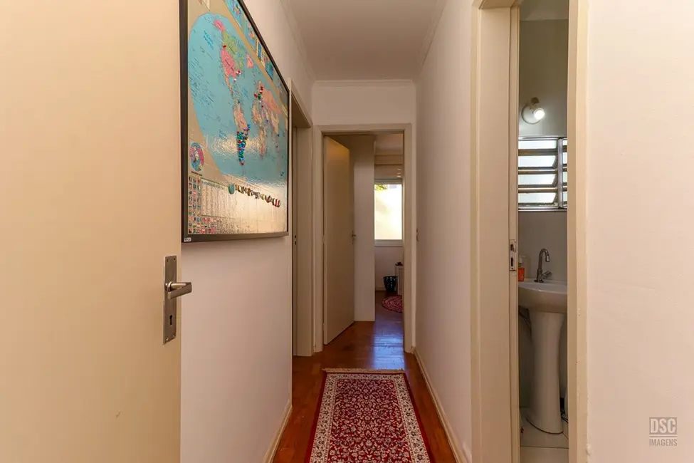 Foto 2 de Apartamento com 2 quartos à venda, 70m2 em Auxiliadora, Porto Alegre - RS
