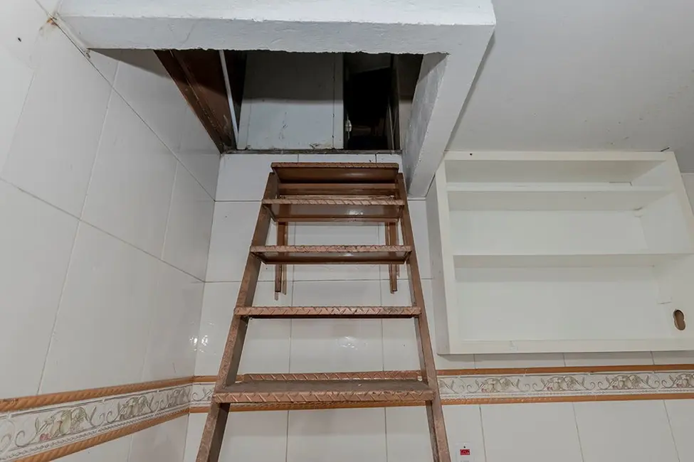 Foto 2 de Sala Comercial à venda, 80m2 em Humaitá, Porto Alegre - RS