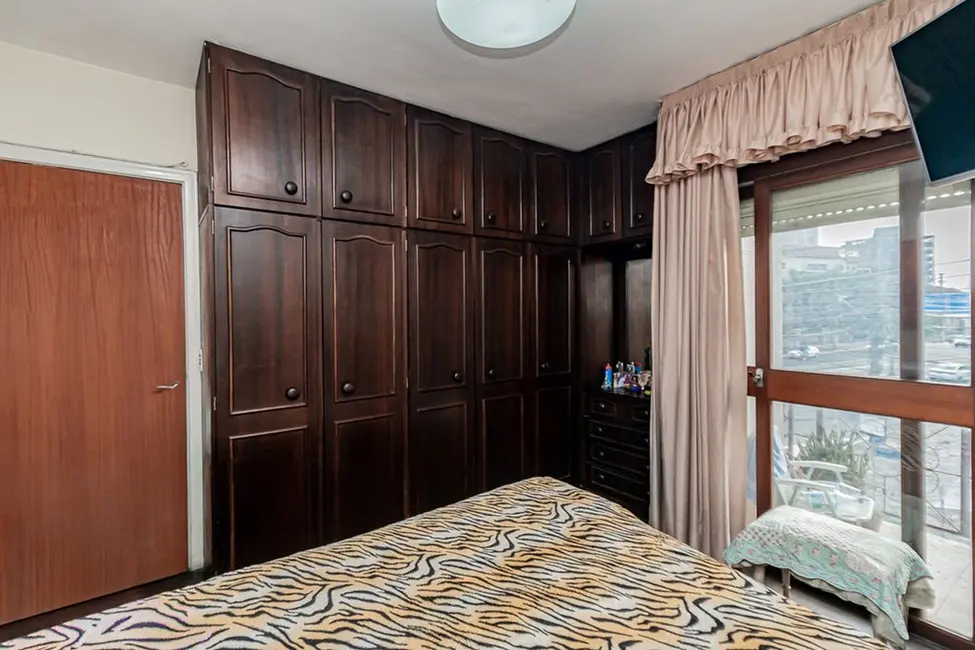 Apartamento com 3 quartos à venda, 115m2 em Petrópolis, Porto Alegre - RS - imagem 2 Foto 2 de Apartamento com 3 quartos à venda, 115m2 em Petrópolis, Porto Alegre - RS
