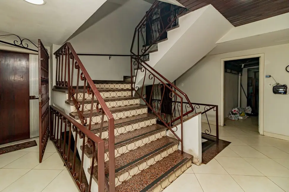 Apartamento com 3 quartos à venda, 115m2 em Petrópolis, Porto Alegre - RS - imagem 9 Foto 9 de Apartamento com 3 quartos à venda, 115m2 em Petrópolis, Porto Alegre - RS
