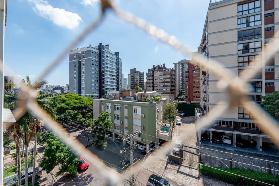 Foto 3 de Apartamento com 2 quartos à venda, 72m2 em Independência, Porto Alegre - RS
