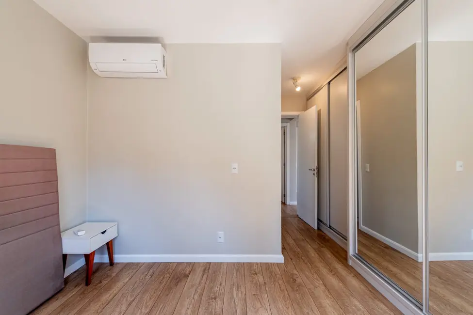 Foto 9 de Apartamento com 2 quartos à venda, 72m2 em Independência, Porto Alegre - RS
