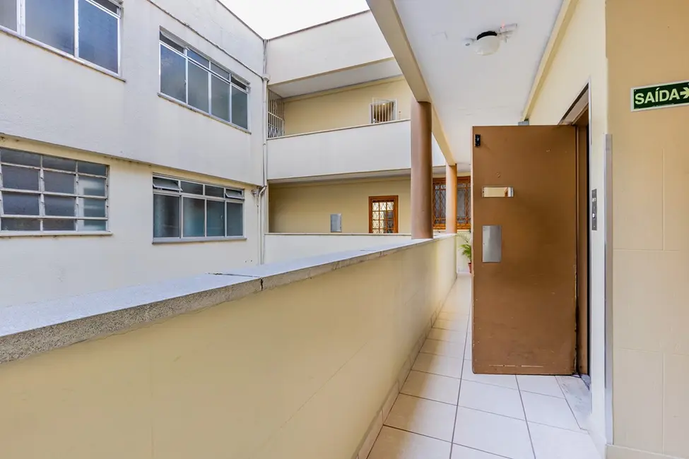Apartamento com 2 quartos à venda, 80m2 em Centro Histórico, Porto Alegre - RS - imagem 7 Foto 7 de Apartamento com 2 quartos à venda, 80m2 em Centro Histórico, Porto Alegre - RS