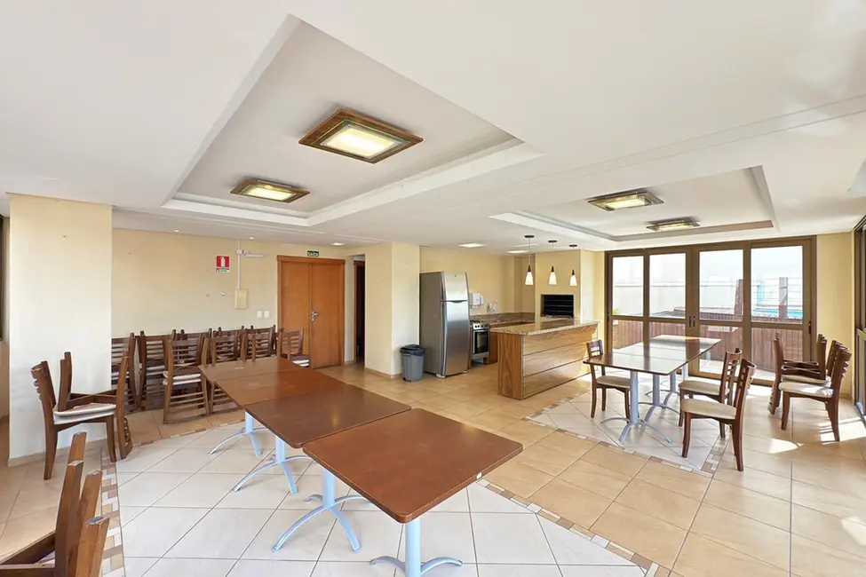 Foto 6 de Apartamento com 2 quartos à venda, 70m2 em Menino Deus, Porto Alegre - RS