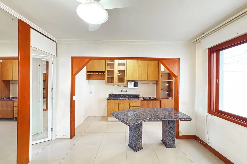 Apartamento com 1 quarto à venda, 42m2 em Centro Histórico, Porto Alegre - RS - imagem 1 Foto 1 de Apartamento com 1 quarto à venda, 42m2 em Centro Histórico, Porto Alegre - RS