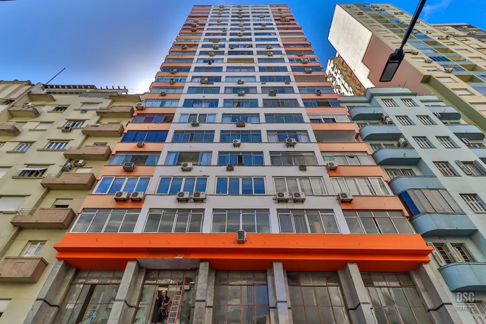 Apartamento com 1 quarto à venda, 34m2 em Centro Histórico, Porto Alegre - RS - imagem 1 Foto 1 de Apartamento com 1 quarto à venda, 34m2 em Centro Histórico, Porto Alegre - RS