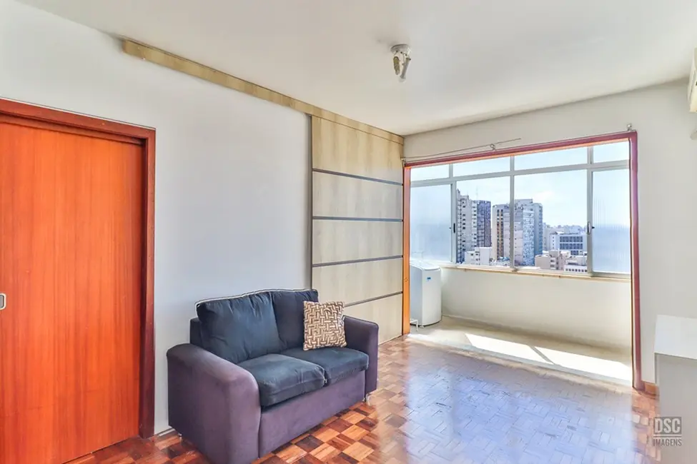 Apartamento com 1 quarto à venda, 34m2 em Centro Histórico, Porto Alegre - RS - imagem 3 Foto 3 de Apartamento com 1 quarto à venda, 34m2 em Centro Histórico, Porto Alegre - RS