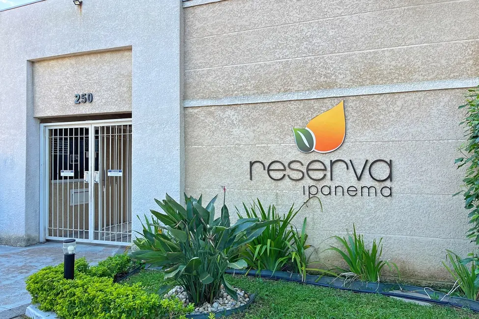 Apartamento com 3 quartos à venda, 61m2 em Cavalhada, Porto Alegre - RS - imagem 1 Foto 1 de Apartamento com 3 quartos à venda, 61m2 em Cavalhada, Porto Alegre - RS