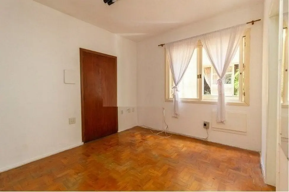 Apartamento com 1 quarto à venda, 24m2 em Menino Deus, Porto Alegre - RS - imagem 3 Foto 3 de Apartamento com 1 quarto à venda, 24m2 em Menino Deus, Porto Alegre - RS