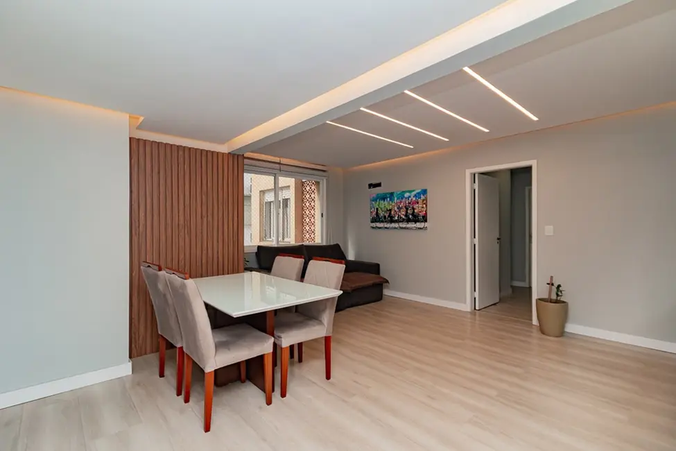 Apartamento com 3 quartos à venda, 121m2 em Centro Histórico, Porto Alegre - RS - imagem 1 Foto 1 de Apartamento com 3 quartos à venda, 121m2 em Centro Histórico, Porto Alegre - RS