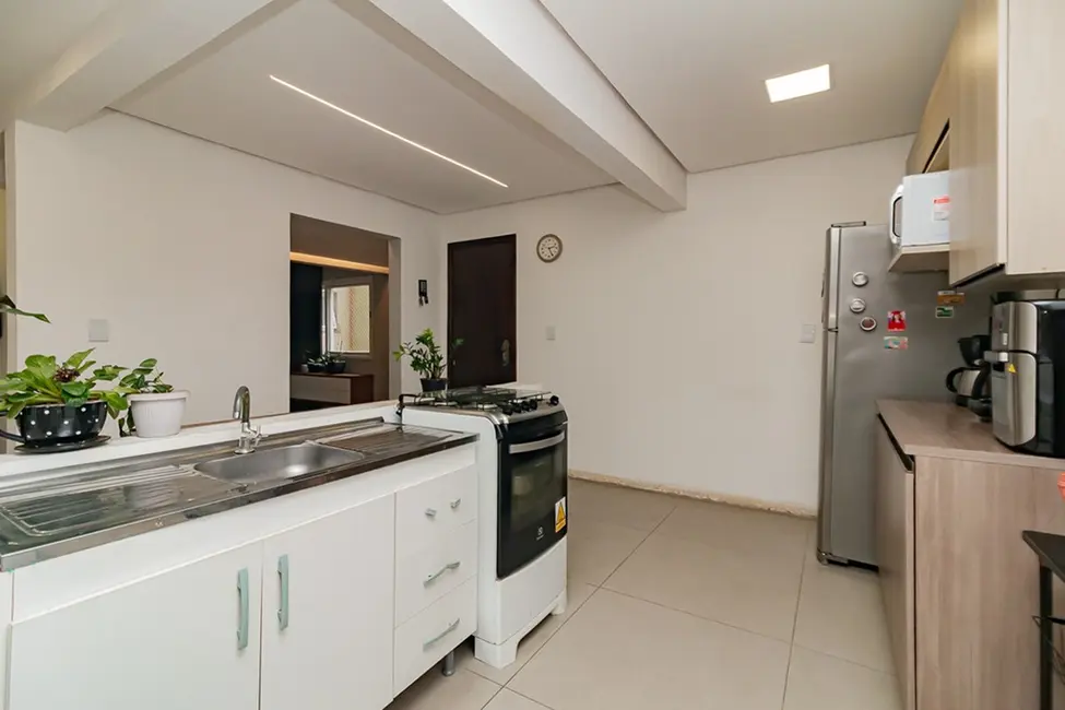 Apartamento com 3 quartos à venda, 121m2 em Centro Histórico, Porto Alegre - RS - imagem 8 Foto 8 de Apartamento com 3 quartos à venda, 121m2 em Centro Histórico, Porto Alegre - RS