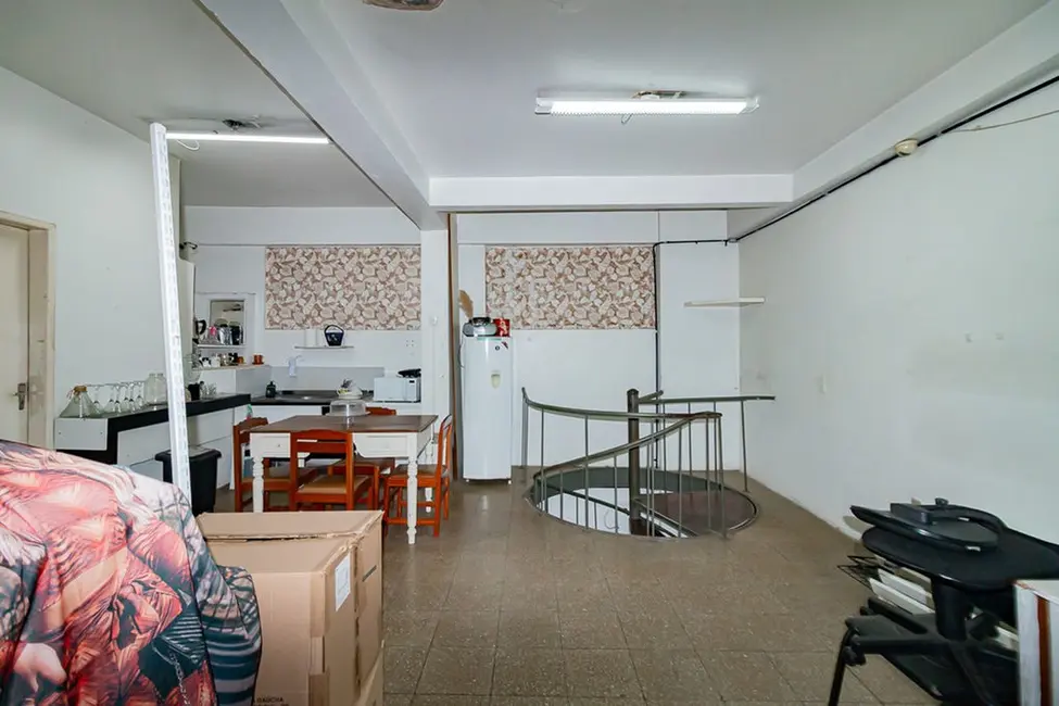 Sala Comercial à venda, 126m2 em Centro Histórico, Porto Alegre - RS - imagem 3 Foto 3 de Sala Comercial à venda, 126m2 em Centro Histórico, Porto Alegre - RS