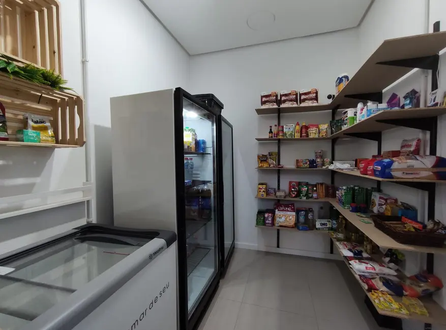 Apartamento com 3 quartos à venda, 68m2 em Santo Antônio, Porto Alegre - RS - imagem 2 Foto 2 de Apartamento com 3 quartos à venda, 68m2 em Santo Antônio, Porto Alegre - RS