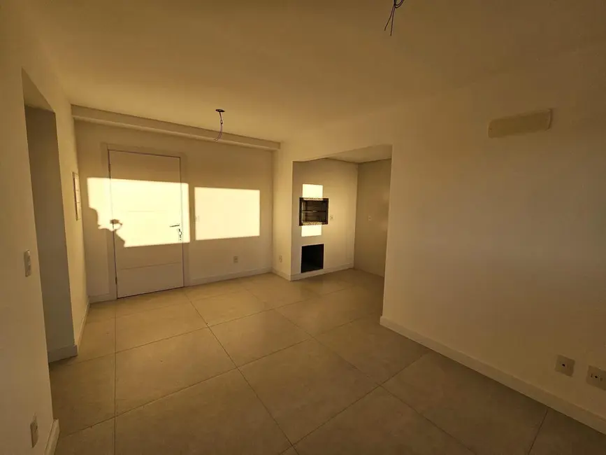 Apartamento com 3 quartos à venda, 68m2 em Santo Antônio, Porto Alegre - RS - imagem 1 Foto 1 de Apartamento com 3 quartos à venda, 68m2 em Santo Antônio, Porto Alegre - RS