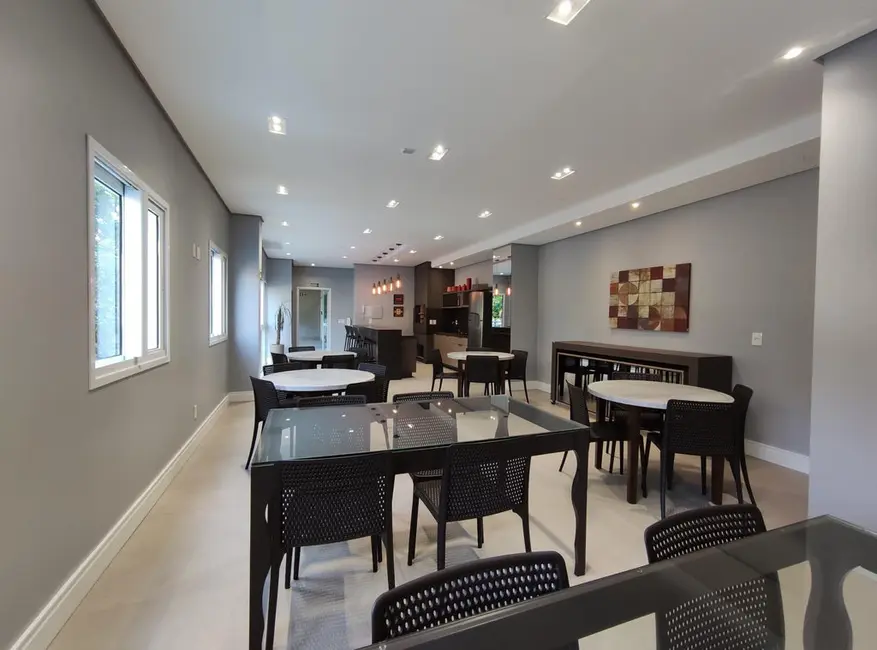 Apartamento com 3 quartos à venda, 68m2 em Santo Antônio, Porto Alegre - RS - imagem 3 Foto 3 de Apartamento com 3 quartos à venda, 68m2 em Santo Antônio, Porto Alegre - RS