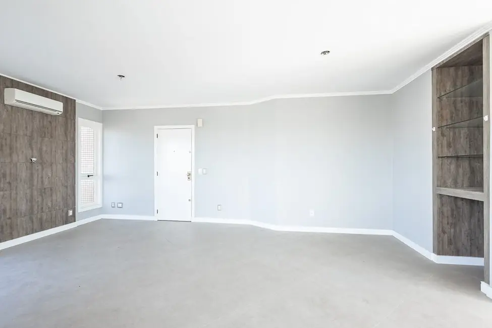 Cobertura com 3 quartos à venda, 277m2 em Jardim Lindóia, Porto Alegre - RS - imagem 8 Foto 8 de Cobertura com 3 quartos à venda, 277m2 em Jardim Lindóia, Porto Alegre - RS