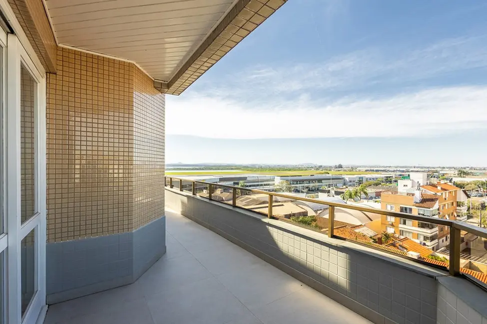 Cobertura com 3 quartos à venda, 277m2 em Jardim Lindóia, Porto Alegre - RS - imagem 6 Foto 6 de Cobertura com 3 quartos à venda, 277m2 em Jardim Lindóia, Porto Alegre - RS