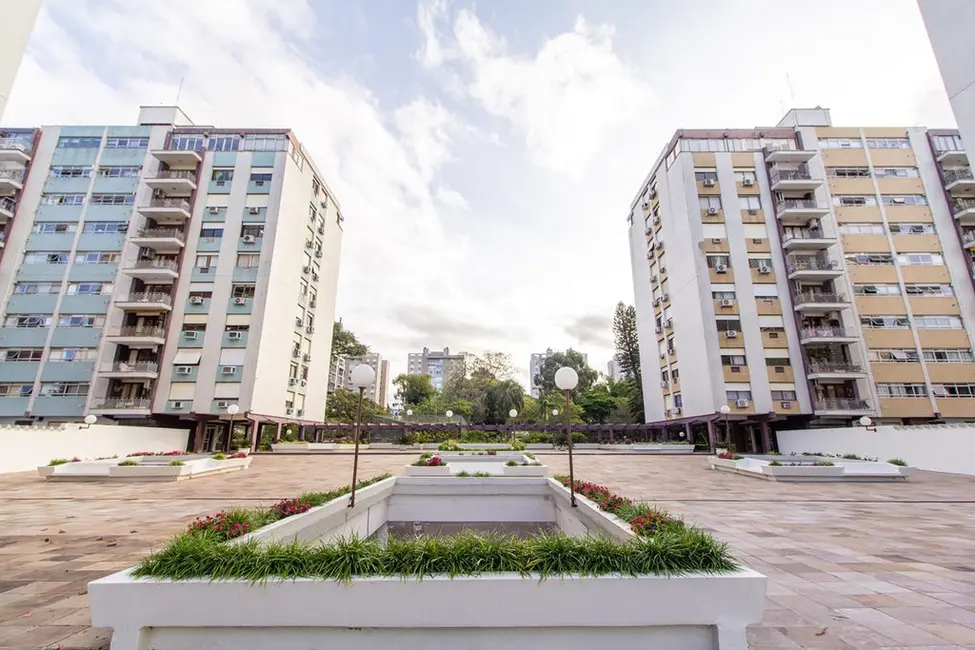 Apartamento com 3 quartos à venda, 130m2 em Jardim Lindóia, Porto Alegre - RS - imagem 3 Foto 3 de Apartamento com 3 quartos à venda, 130m2 em Jardim Lindóia, Porto Alegre - RS