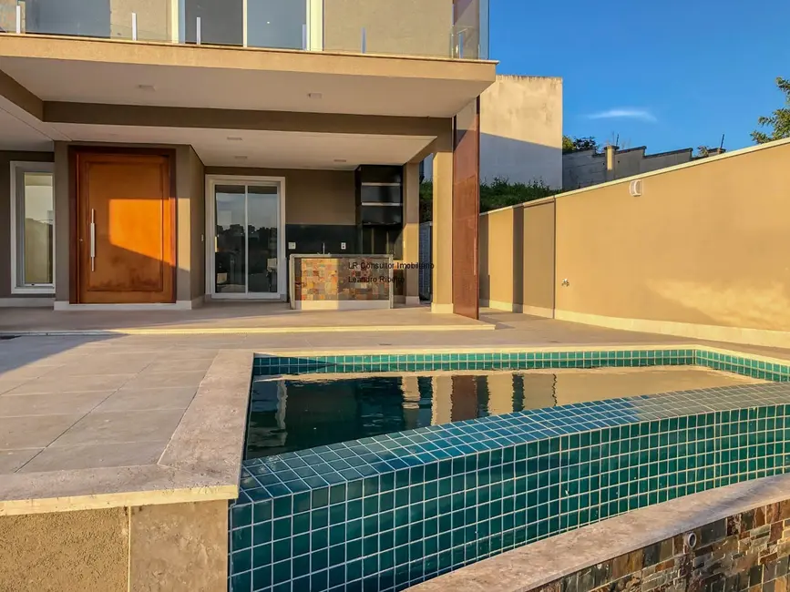 Casa de Condomínio com 3 quartos à venda, 270m2 em Braganca Paulista - SP - imagem 4 Foto 4 de Casa de Condomínio com 3 quartos à venda, 270m2 em Braganca Paulista - SP