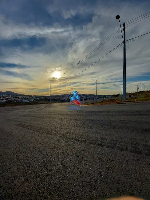 Foto 3 de Terreno / Lote à venda, 300m2 em Braganca Paulista - SP