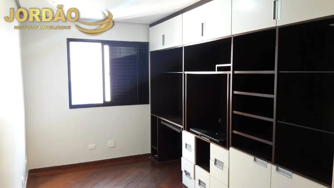 Foto 8 de Apartamento com 4 quartos para alugar, 158m2 em Alphaville Residencial Um, Barueri - SP