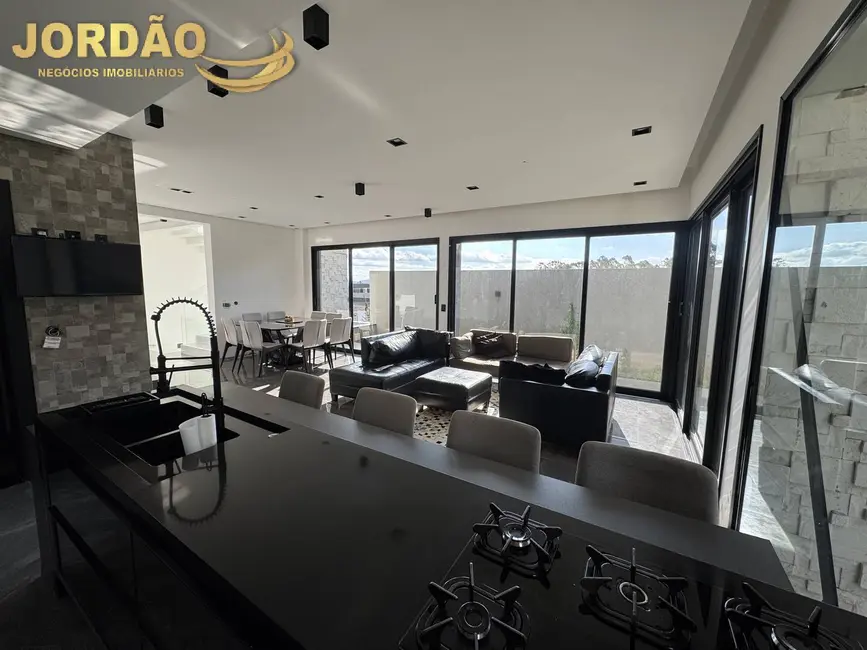 Foto 2 de Casa de Condomínio com 4 quartos à venda, 343m2 em Itaqui, Itapevi - SP