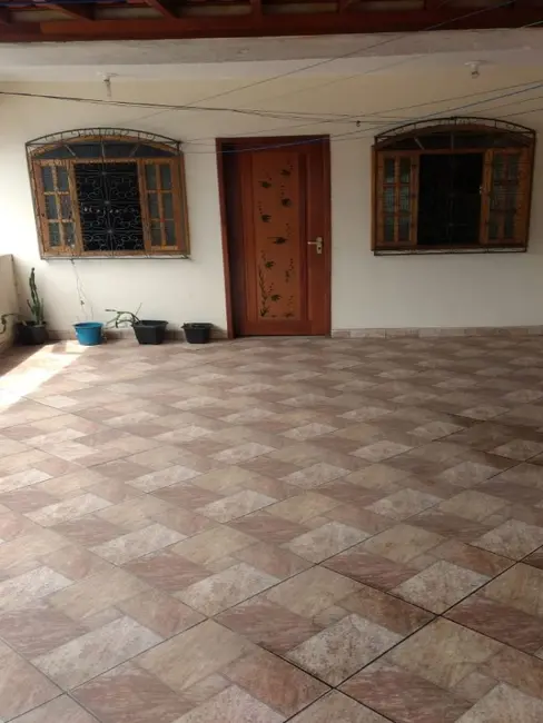 Foto 2 de Casa com 2 quartos à venda, 120m2 em Duque De Caxias - RJ