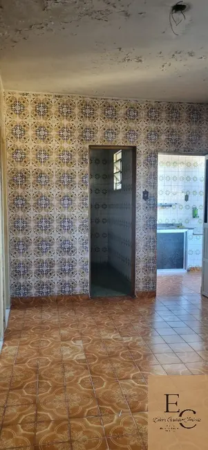 Casa com 3 quartos à venda, 360m2 em Duque De Caxias - RJ - imagem 9 Foto 9 de Casa com 3 quartos à venda, 360m2 em Duque De Caxias - RJ