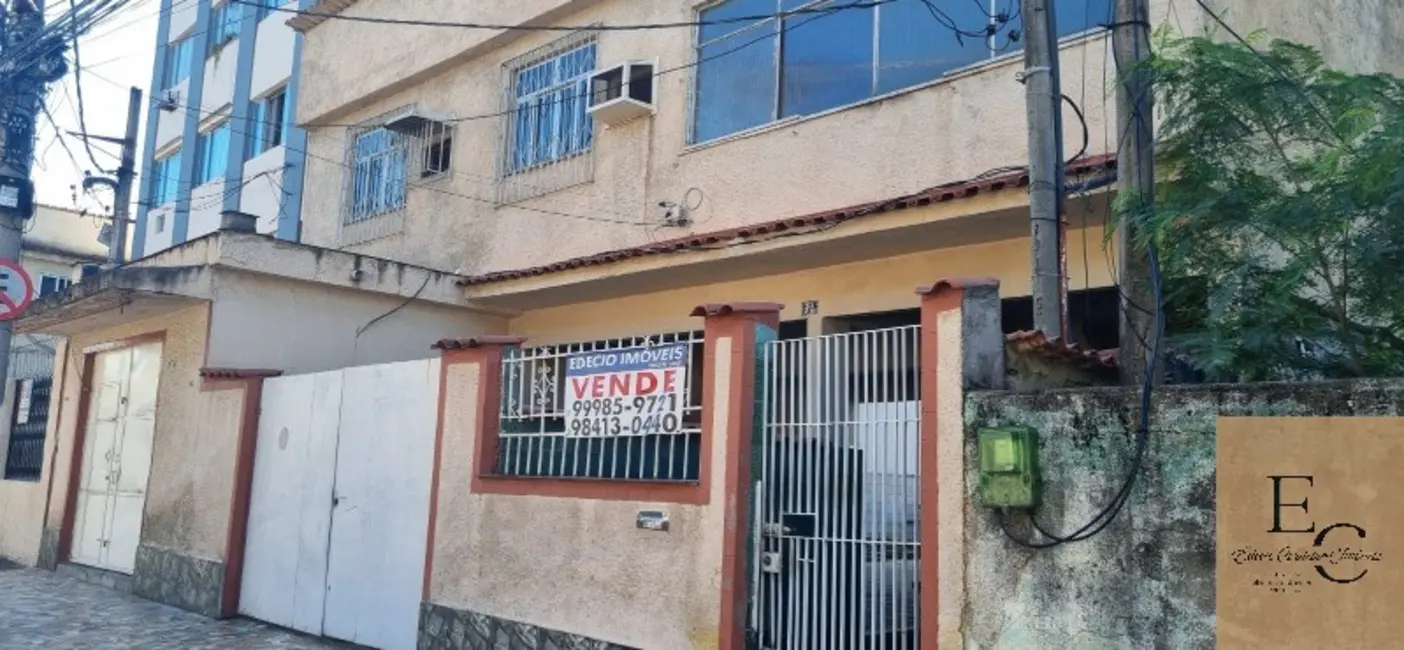 Casa com 3 quartos à venda, 360m2 em Duque De Caxias - RJ - imagem 1 Foto 1 de Casa com 3 quartos à venda, 360m2 em Duque De Caxias - RJ
