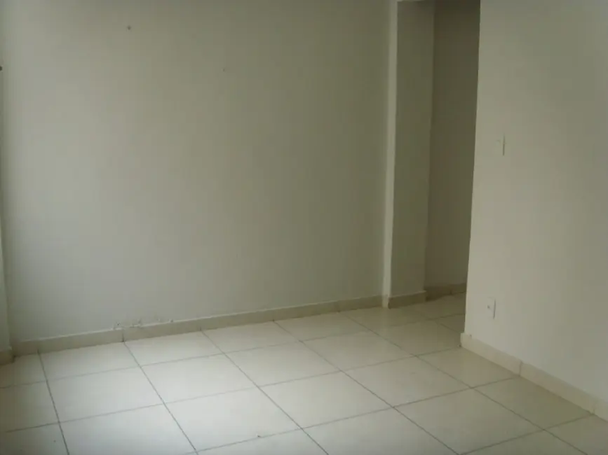 Foto 2 de Apartamento com 3 quartos para alugar, 70m2 em Centro, Duque De Caxias - RJ