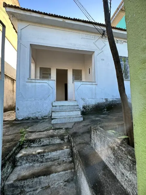 Foto 2 de Casa com 2 quartos para alugar, 80m2 em Itatiaia, Duque De Caxias - RJ