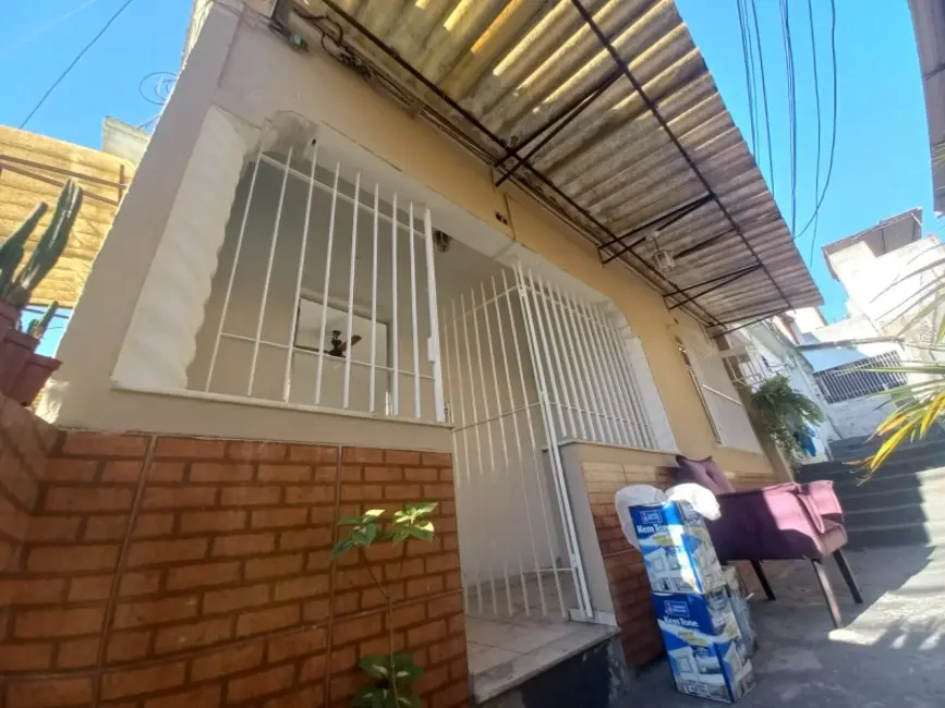 Casa com 2 quartos à venda, 70m2 em Jardim Vinte e Cinco de Agosto, Duque De Caxias - RJ - imagem 2 Foto 2 de Casa com 2 quartos à venda, 70m2 em Jardim Vinte e Cinco de Agosto, Duque De Caxias - RJ