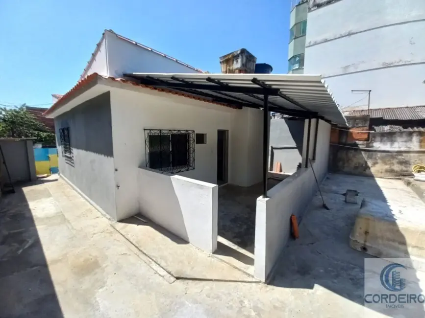Foto 2 de Casa com 2 quartos para alugar, 61m2 em Engenho do Porto, Duque De Caxias - RJ