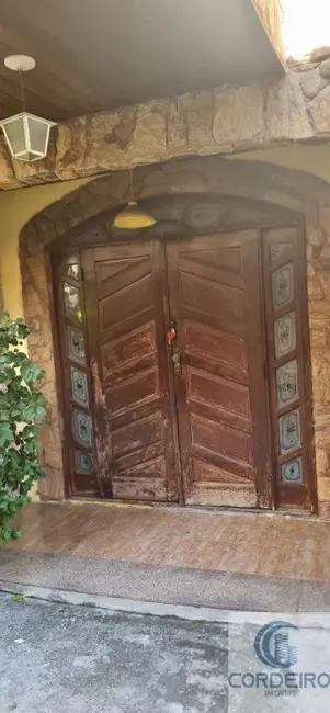Casa com 3 quartos à venda, 179m2 em Vila São João, Duque De Caxias - RJ - imagem 4 Foto 4 de Casa com 3 quartos à venda, 179m2 em Vila São João, Duque De Caxias - RJ