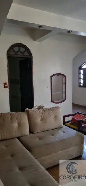 Casa com 3 quartos à venda, 179m2 em Vila São João, Duque De Caxias - RJ - imagem 7 Foto 7 de Casa com 3 quartos à venda, 179m2 em Vila São João, Duque De Caxias - RJ