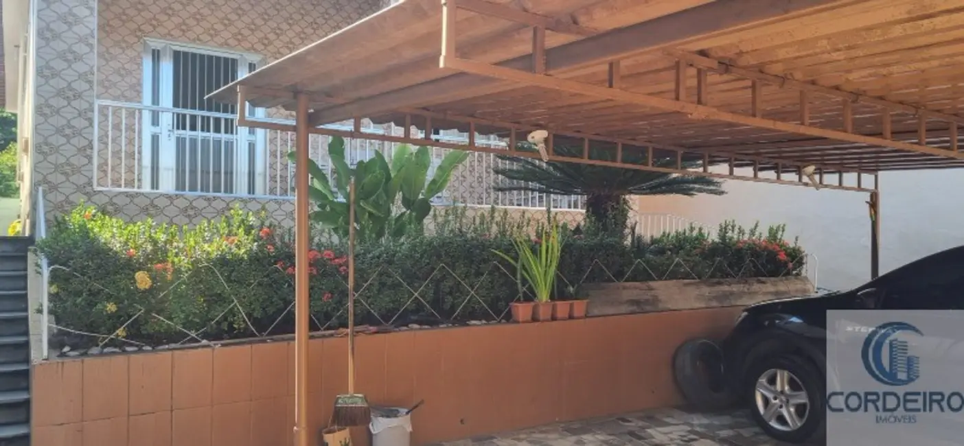Casa com 4 quartos à venda, 224m2 em Vila Centenário, Duque De Caxias - RJ - imagem 2 Foto 2 de Casa com 4 quartos à venda, 224m2 em Vila Centenário, Duque De Caxias - RJ
