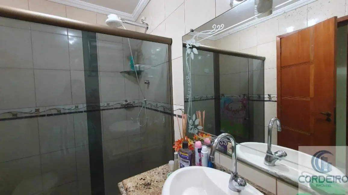 Casa com 2 quartos à venda, 200m2 em Vila Oito de Maio, Duque De Caxias - RJ - imagem 7 Foto 7 de Casa com 2 quartos à venda, 200m2 em Vila Oito de Maio, Duque De Caxias - RJ
