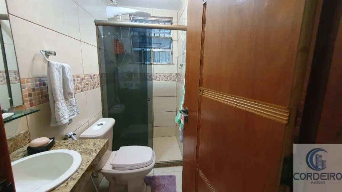 Casa com 2 quartos à venda, 200m2 em Vila Oito de Maio, Duque De Caxias - RJ - imagem 8 Foto 8 de Casa com 2 quartos à venda, 200m2 em Vila Oito de Maio, Duque De Caxias - RJ