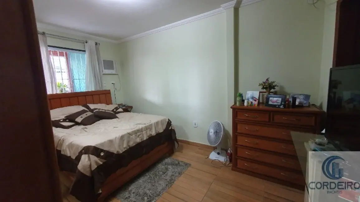 Casa com 2 quartos à venda, 200m2 em Vila Oito de Maio, Duque De Caxias - RJ - imagem 9 Foto 9 de Casa com 2 quartos à venda, 200m2 em Vila Oito de Maio, Duque De Caxias - RJ