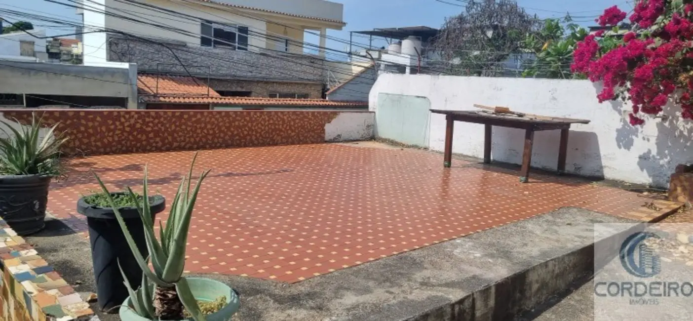 Casa com 4 quartos à venda, 130m2 em Jardim Vinte e Cinco de Agosto, Duque De Caxias - RJ - imagem 8 Foto 8 de Casa com 4 quartos à venda, 130m2 em Jardim Vinte e Cinco de Agosto, Duque De Caxias - RJ