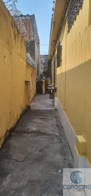 Sala Comercial com 10 quartos para alugar, 204m2 em Jardim Vinte e Cinco de Agosto, Duque De Caxias - RJ - imagem 8 Foto 8 de Sala Comercial com 10 quartos para alugar, 204m2 em Jardim Vinte e Cinco de Agosto, Duque De Caxias - RJ