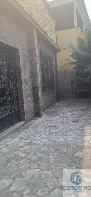 Sala Comercial com 10 quartos para alugar, 204m2 em Jardim Vinte e Cinco de Agosto, Duque De Caxias - RJ - imagem 5 Foto 5 de Sala Comercial com 10 quartos para alugar, 204m2 em Jardim Vinte e Cinco de Agosto, Duque De Caxias - RJ
