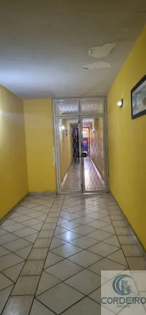 Apartamento com 32 quartos à venda e para alugar, 900m2 em Centro, Duque De Caxias - RJ - imagem 4 Foto 4 de Apartamento com 32 quartos à venda e para alugar, 900m2 em Centro, Duque De Caxias - RJ