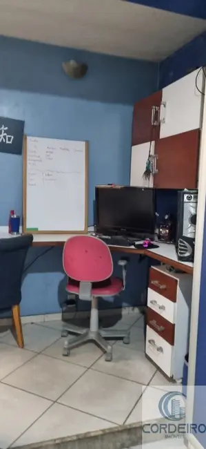 Casa com 3 quartos à venda, 360m2 em Jardim Vinte e Cinco de Agosto, Duque De Caxias - RJ - imagem 9 Foto 9 de Casa com 3 quartos à venda, 360m2 em Jardim Vinte e Cinco de Agosto, Duque De Caxias - RJ